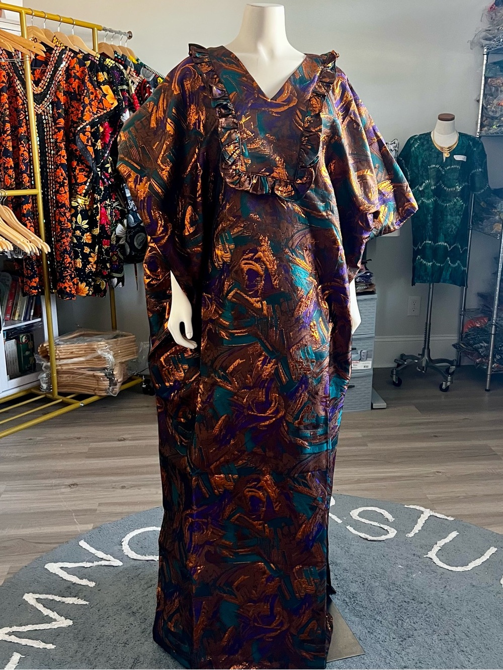 Women's Metallic Abstract Damask  Maxi Dress with Ruffle V-Neck - Teal & Copper